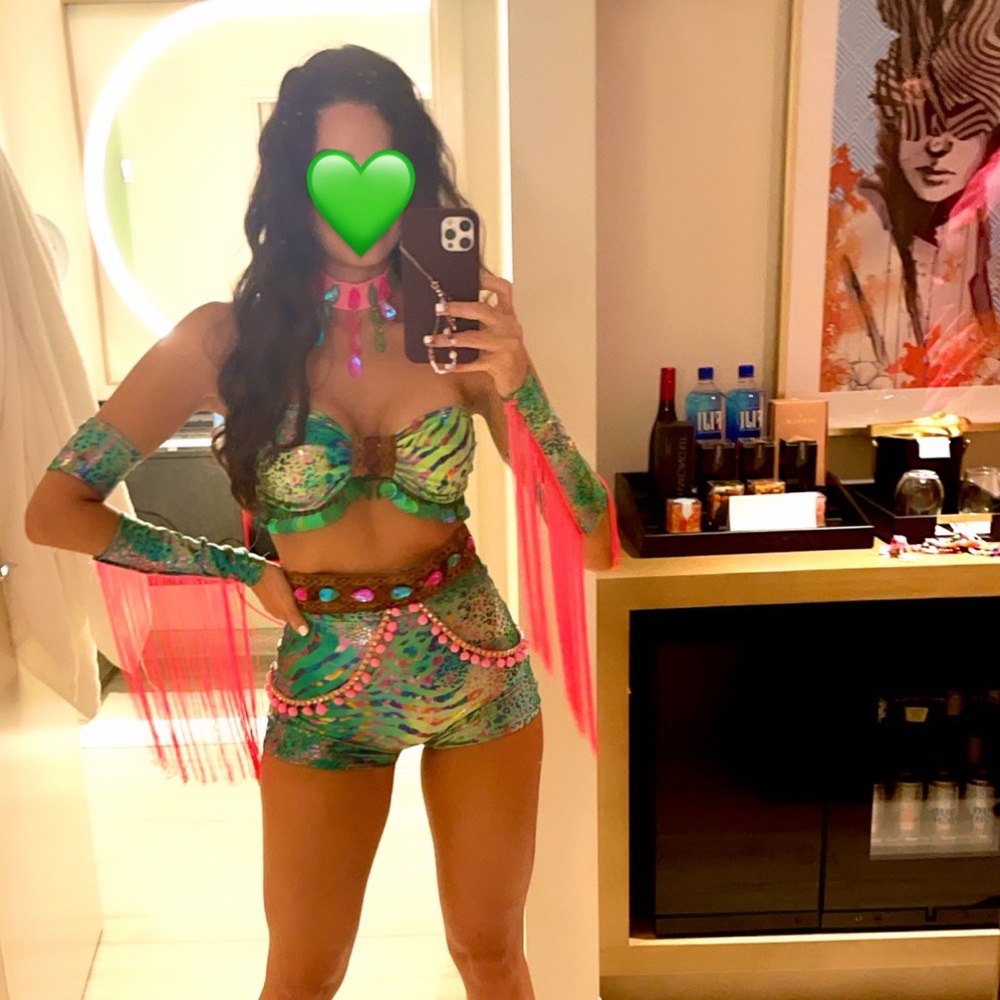 Festival Rave outfit. 6 pieces, hand made. Perfect for Ultra, EDC , E zoo